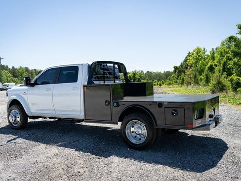 Used 2026 RAM 4500 4x4 Crew Cab DRW w/ Laramie Trim Package image 7