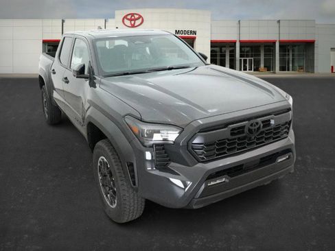 New 2026 Toyota Tacoma TRD Off-Road w/ TRD Off Road Premium Package AWD/4WD image 32