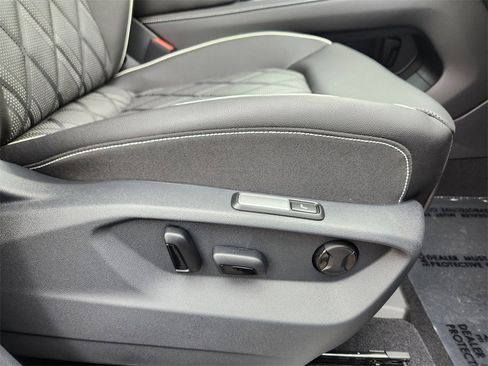 New 2025 Volkswagen Atlas SEL Premium R-Line image 18