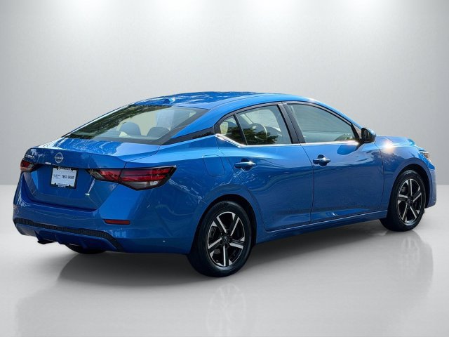 Used 2025 Nissan Sentra SV FWD image 11