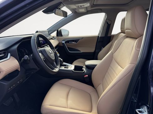 New 2025 Toyota RAV4 XLE Premium image 11