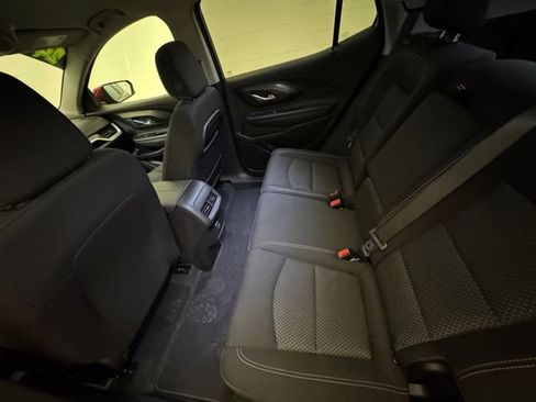 Used 2024 GMC Terrain SLE w/ Driver Convenience Package image 29