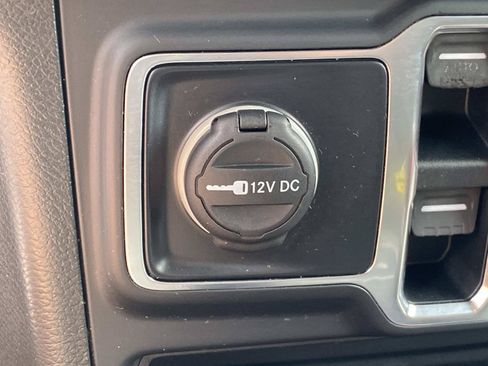 Used 2019 Jeep Wrangler Unlimited Sport S AWD/4WD image 30