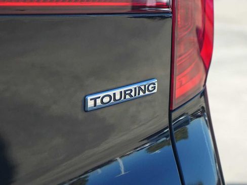 Used 2018 Honda Pilot Touring image 8