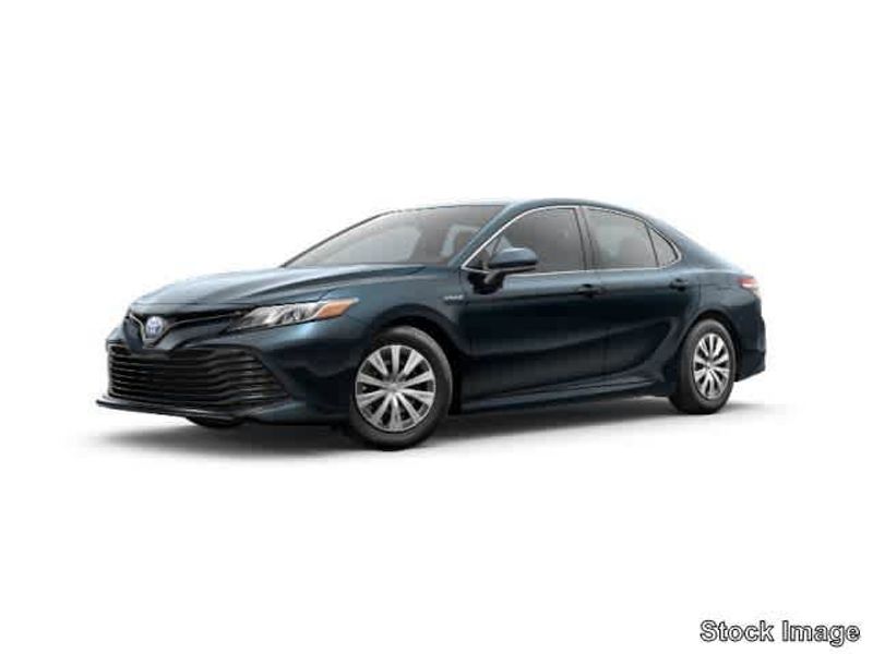 Used 2019 Toyota Camry LE image 1