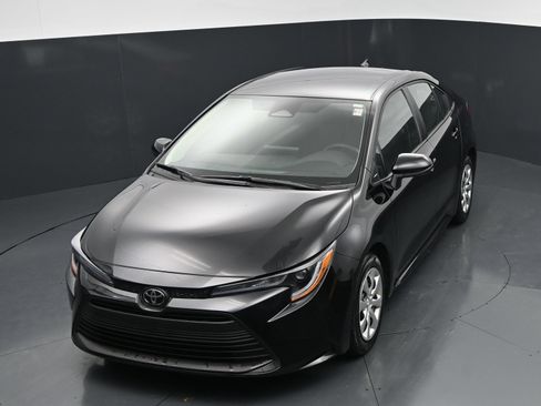 Used 2026 Toyota Corolla LE FWD image 27