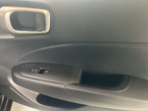 New 2026 Hyundai Venue SE image 31