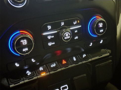 Used 2020 Chevrolet Silverado 1500 RST image 18