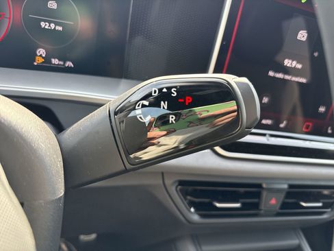 New 2026 Volkswagen Tiguan SE R-Line AWD/4WD image 20