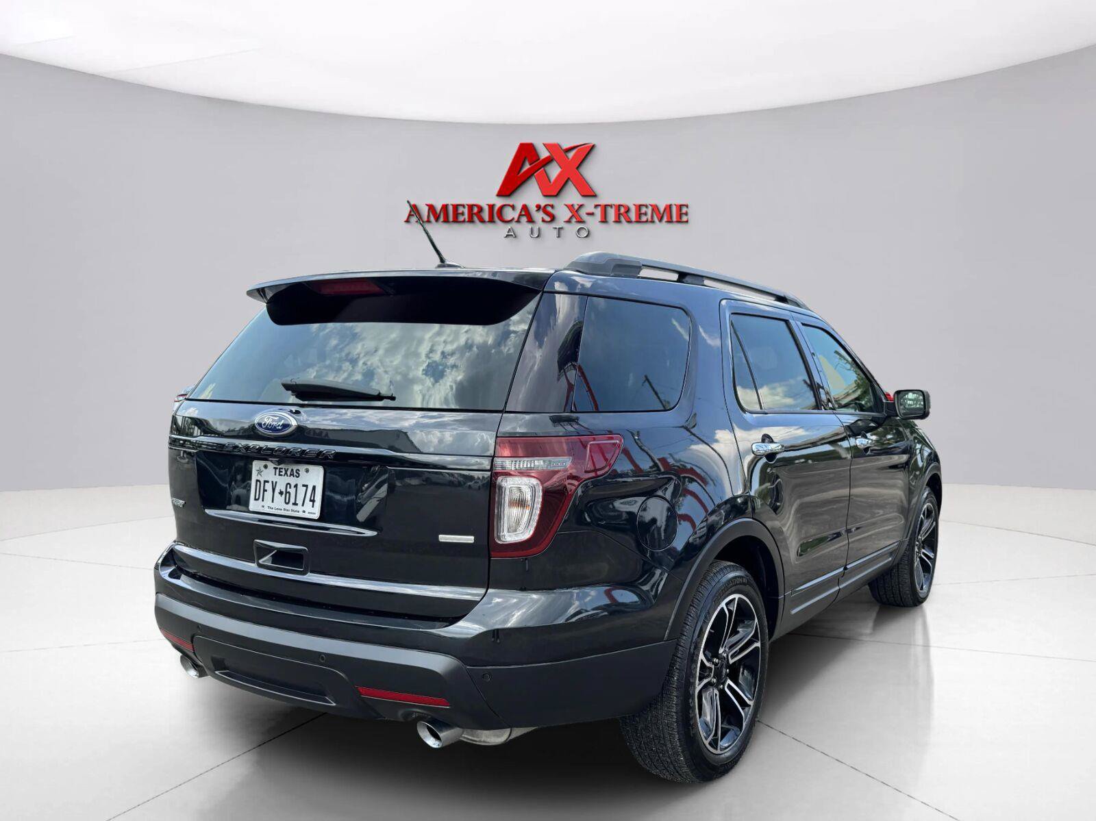 Used 2014 Ford Explorer Sport w/ Equipment Group 401A AWD/4WD image 5