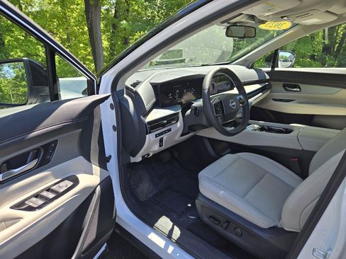 Used 2025 Nissan Murano SL w/ Cargo Package AWD/4WD image 12