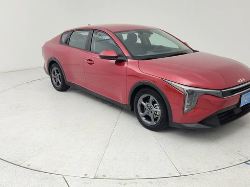 Used 2025 Kia K4 FWD image 1