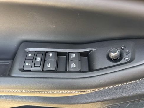 New 2026 Jeep Grand Cherokee L Laredo image 9