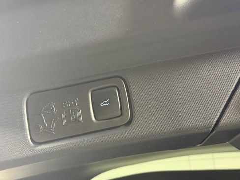 Used 2021 Ford Mustang Mach-E Premium image 22