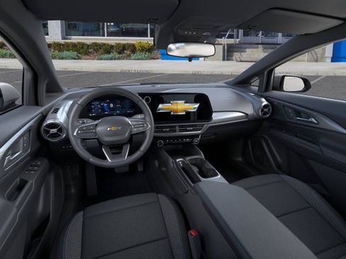 New 2026 Chevrolet Equinox EV LT FWD image 39