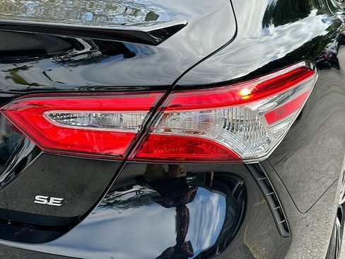 Used 2020 Toyota Camry SE image 28