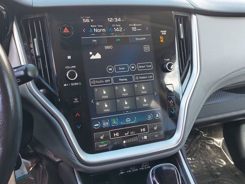 Used 2025 Subaru Outback Premium image 19