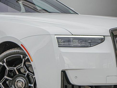New 2025 Rolls-Royce Ghost Black Badge AWD/4WD image 3