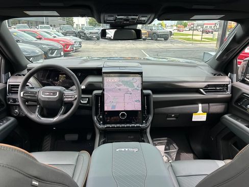 New 2026 GMC Yukon XL AT4 AWD/4WD image 31