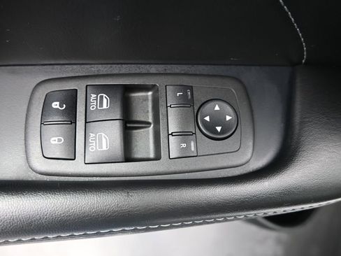 Used 2023 Dodge Challenger SXT w/ Plus Package image 17