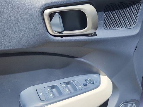 New 2026 Hyundai Venue SEL FWD image 7