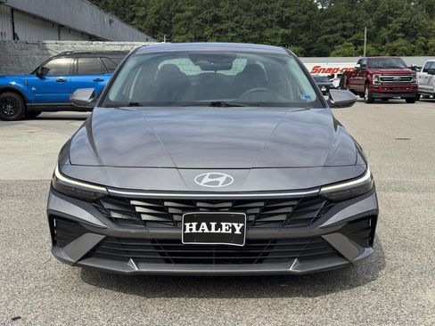 Used 2024 Hyundai Elantra SEL FWD image 25