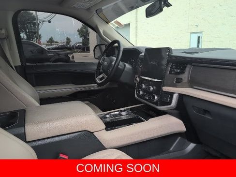 Used 2024 Ford Expedition Limited AWD/4WD image 10