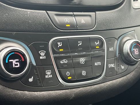 Used 2023 Chevrolet Malibu LT image 19