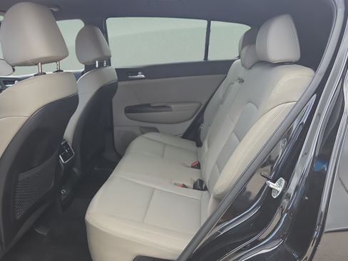 Used 2020 Kia Sportage S FWD image 11