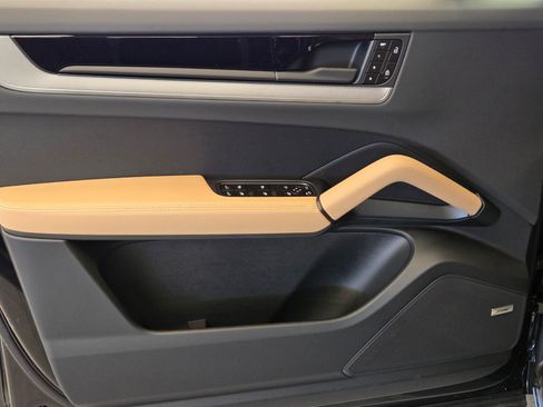 New 2026 Porsche Cayenne AWD/4WD image 14