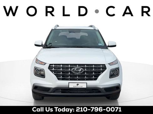 Certified 2025 Hyundai Venue SEL FWD image 2