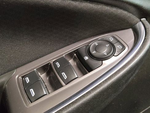 Used 2018 Chevrolet Malibu LT FWD image 27