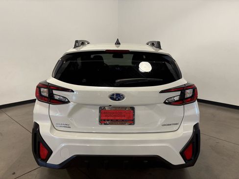 Used 2024 Subaru Crosstrek 2.0i Premium AWD/4WD image 4