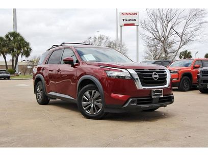 Used 2022 Nissan Pathfinder SV