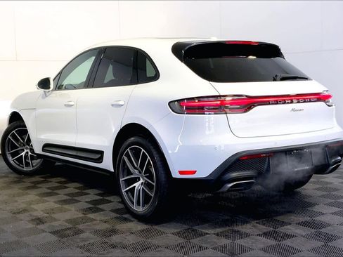 Used 2025 Porsche Macan image 3