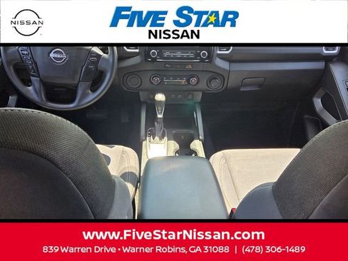 Used 2024 Nissan Frontier SV RWD image 8