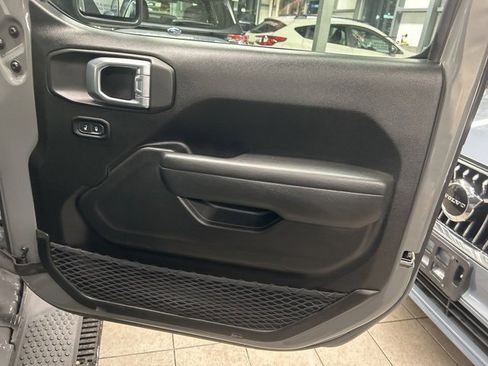 Used 2023 Jeep Wrangler Sport S image 22