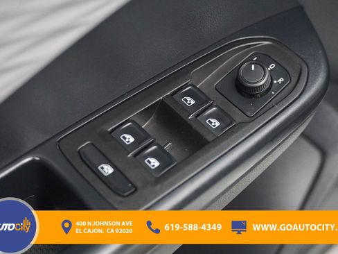 Used 2024 Volkswagen Taos S FWD image 17