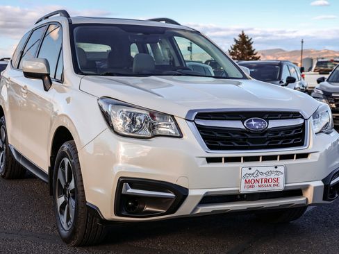 Used 2018 Subaru Forester 2.5i Premium w/ All-Weather Package image 3
