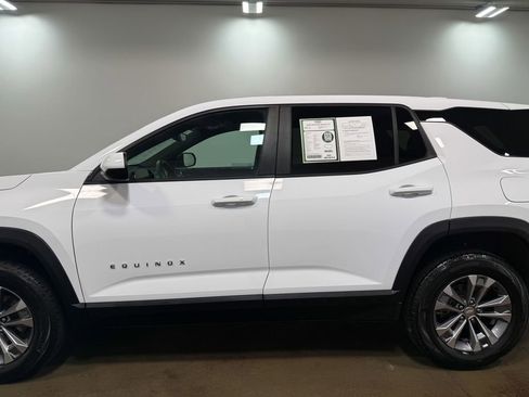 Used 2025 Chevrolet Equinox LT image 36