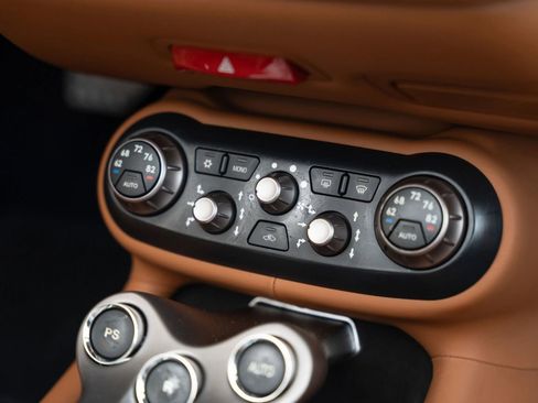 Used 2010 Ferrari California RWD image 55