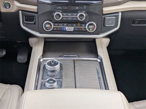 Used 2024 Ford Expedition Max Limited image 23