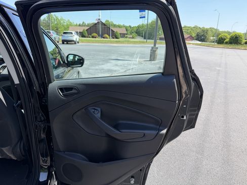 Used 2017 Ford Escape S FWD image 13