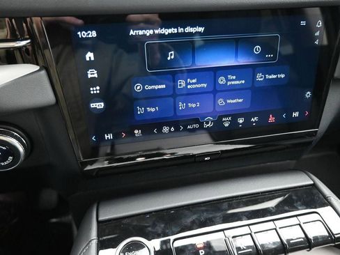 New 2025 Lincoln Navigator L Reserve image 19