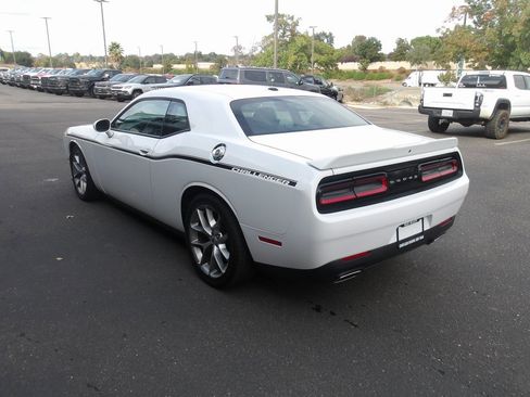 Used 2022 Dodge Challenger GT image 6