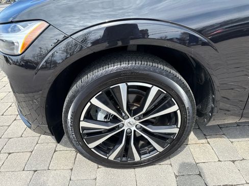 Used 2025 Volvo XC60 B5 Plus w/ Protection Package Premier image 4