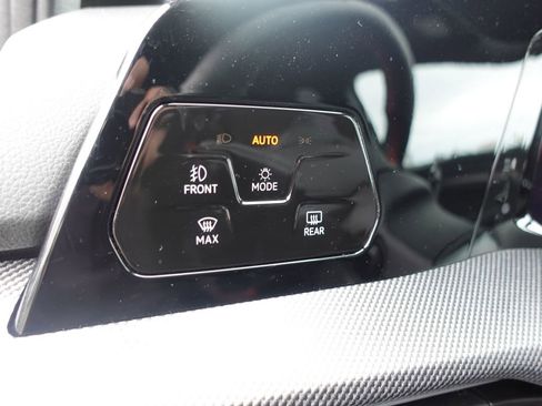 Certified 2025 Volkswagen GTI SE FWD image 16
