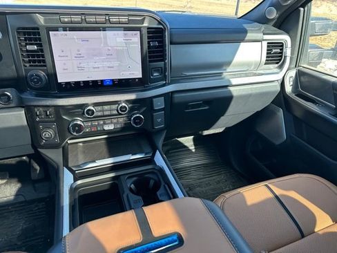 New 2024 Ford F350 Platinum w/ Tremor Off-Road Package AWD/4WD image 14