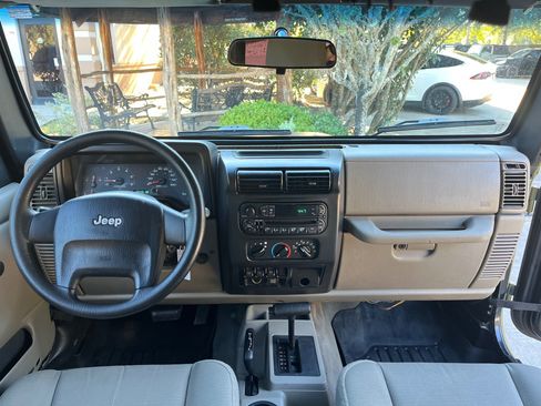 Used 2006 Jeep Wrangler X AWD/4WD image 23