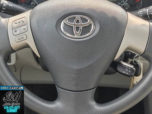 Used 2013 Toyota Corolla LE FWD image 5